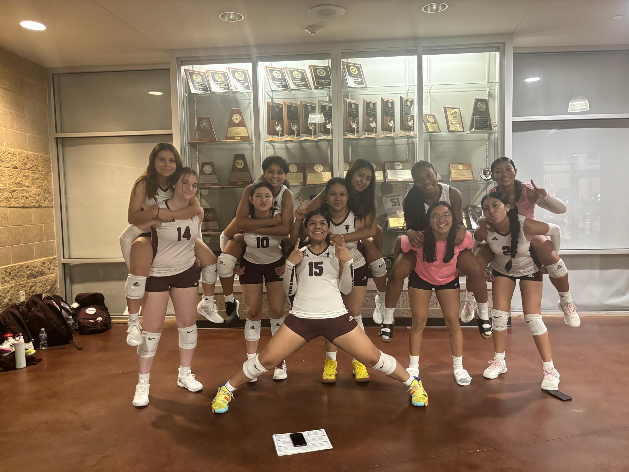 Northbrook Lady Raiders beat Sealy ranked #529 in TX, at the Needville Volleyball Tourney!